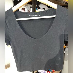Black Abercrombie and Fitch Scoop Neck Tshirt Size Small